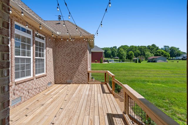69 Deer Run Rd, Cross Plains, TN 37049