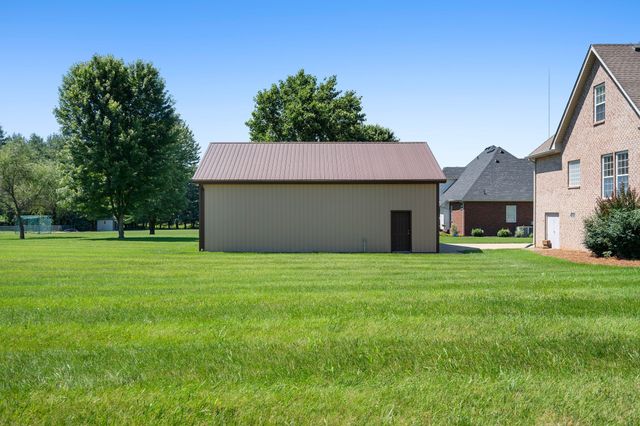 69 Deer Run Rd, Cross Plains, TN 37049