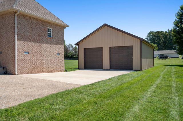 69 Deer Run Rd, Cross Plains, TN 37049