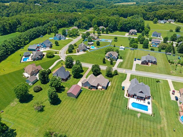 69 Deer Run Rd, Cross Plains, TN 37049