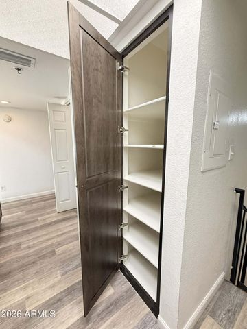 100 E FILLMORE Street 208, Phoenix, AZ 85004