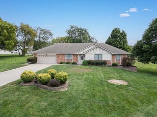 12505 Pine Valley Drive, Kansas City, KS 66109