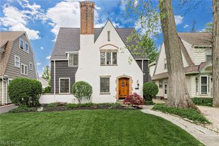 3306 Grenway Road, Shaker Heights, OH 44122