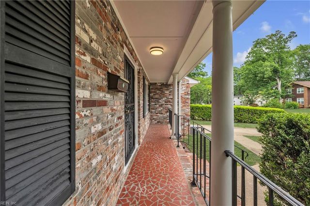 729 Jouett DR, Newport News, VA 23608