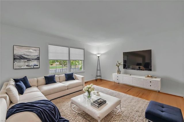 729 Jouett DR, Newport News, VA 23608