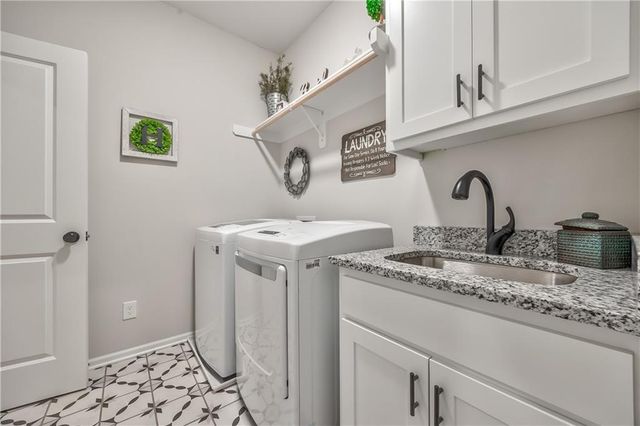 1684 N 163rd Street, Basehor, KS 66007