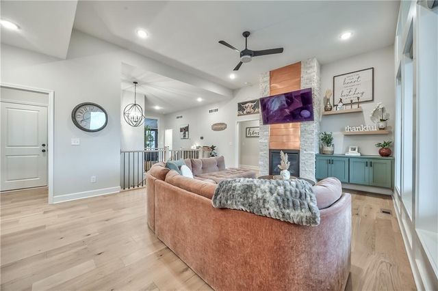 1684 N 163rd Street, Basehor, KS 66007