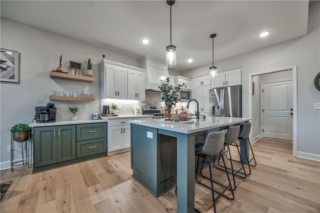 1684 N 163rd Street, Basehor, KS 66007