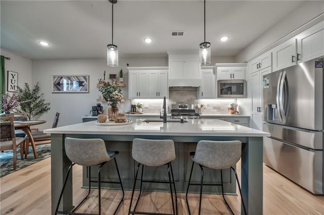 1684 N 163rd Street, Basehor, KS 66007