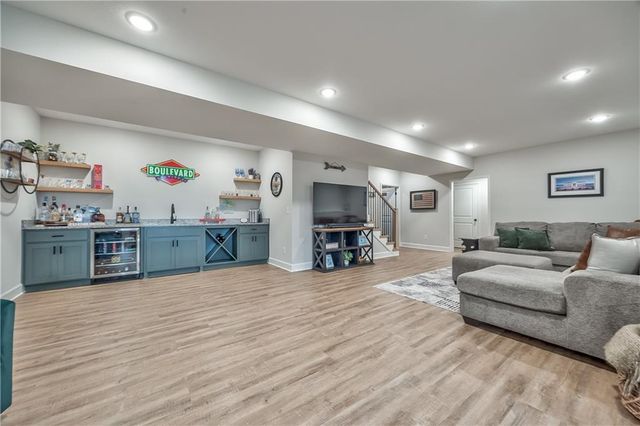 1684 N 163rd Street, Basehor, KS 66007