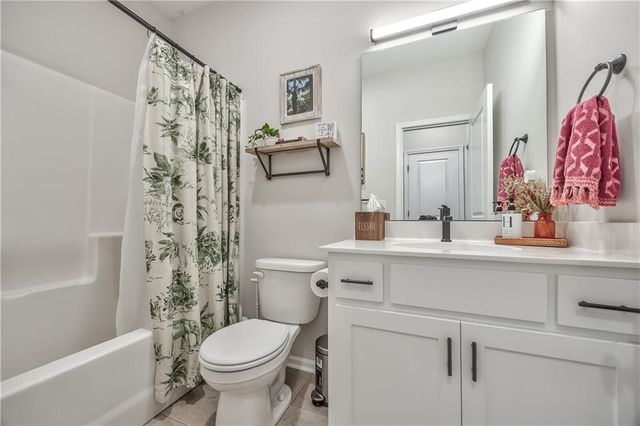 1684 N 163rd Street, Basehor, KS 66007