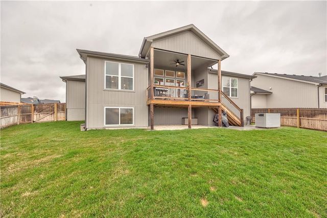 1684 N 163rd Street, Basehor, KS 66007
