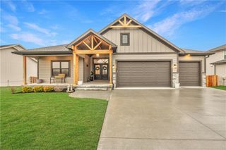 1684 N 163rd Street, Basehor, KS 66007