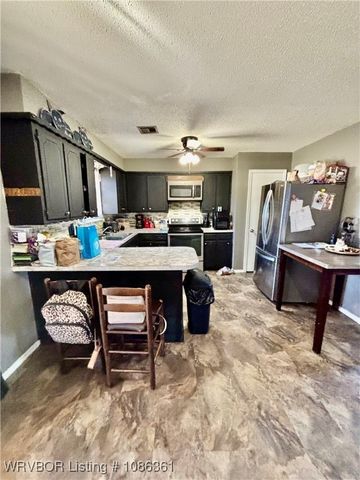 39929 W Drury Lane, Howe, OK 74940