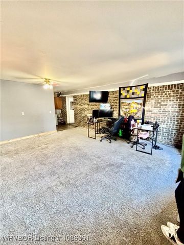 39929 W Drury Lane, Howe, OK 74940