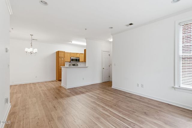 703 Copperline Drive Unit 201, Chapel Hill, NC 27516