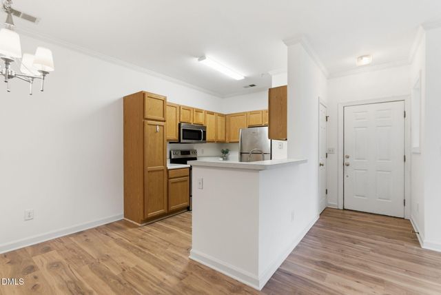 703 Copperline Drive Unit 201, Chapel Hill, NC 27516