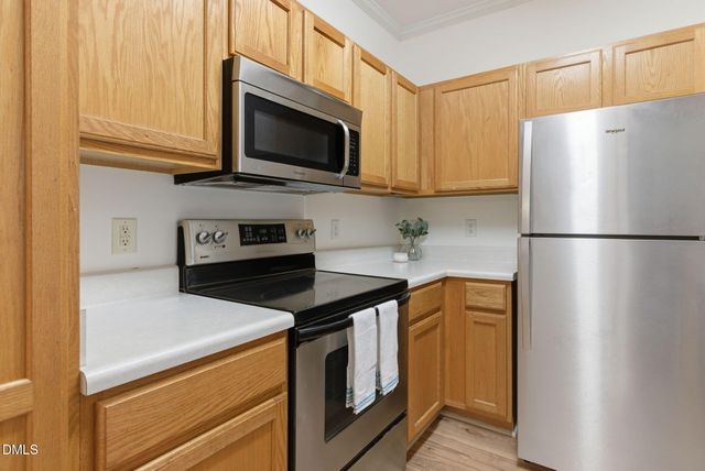 703 Copperline Drive Unit 201, Chapel Hill, NC 27516