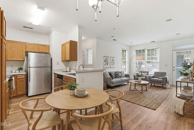 703 Copperline Drive Unit 201, Chapel Hill, NC 27516