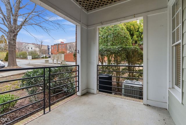 703 Copperline Drive Unit 201, Chapel Hill, NC 27516