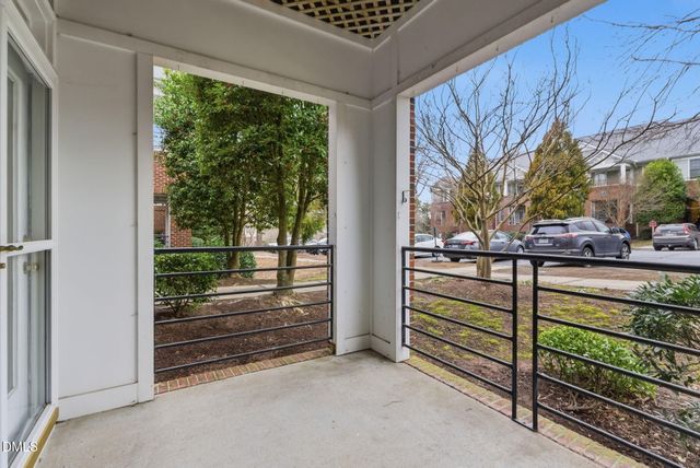 703 Copperline Drive Unit 201, Chapel Hill, NC 27516