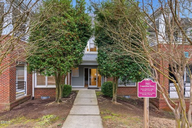 703 Copperline Drive Unit 201, Chapel Hill, NC 27516