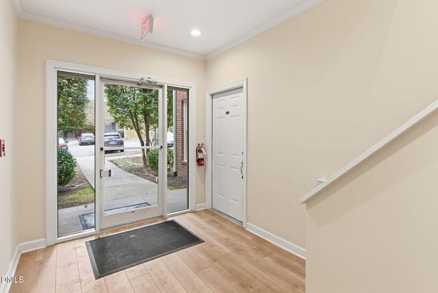 703 Copperline Drive Unit 201, Chapel Hill, NC 27516