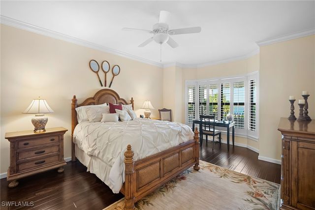 523 La Peninsula BLVD 523, Naples, FL 34113