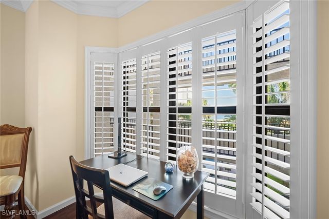 523 La Peninsula BLVD 523, Naples, FL 34113