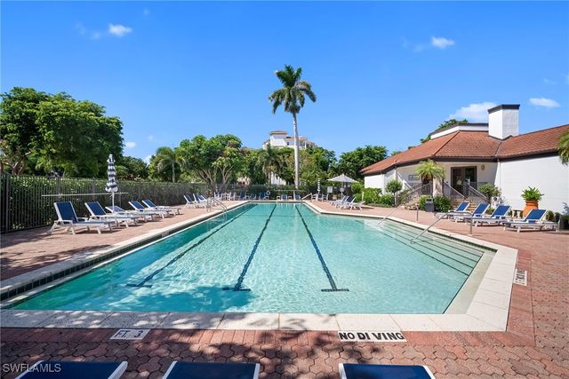 523 La Peninsula BLVD 523, Naples, FL 34113