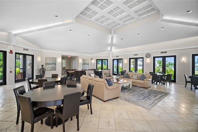 523 La Peninsula BLVD 523, Naples, FL 34113