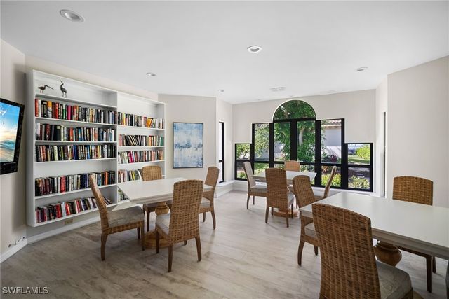 523 La Peninsula BLVD 523, Naples, FL 34113