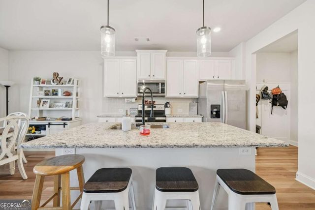 5305 Fox Hill Lane, Oakwood, GA 30566