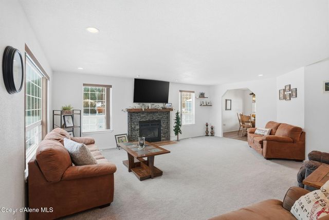 502 Lewiston AVE, Pinehurst, ID 83850