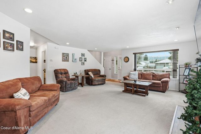 502 Lewiston AVE, Pinehurst, ID 83850