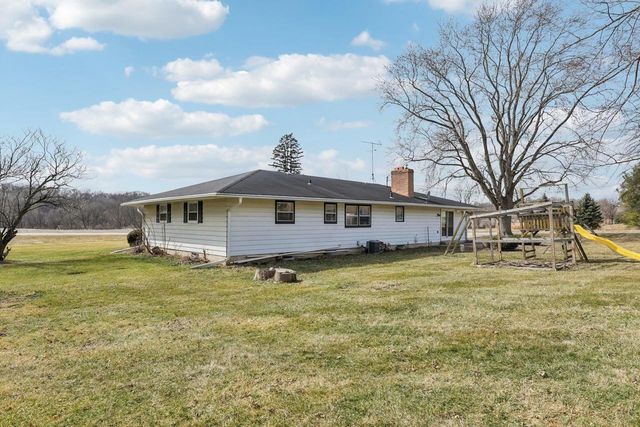 5484 Niesen Road, Cross Plains, WI 53528