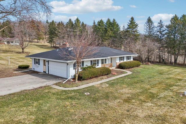 5484 Niesen Road, Cross Plains, WI 53528