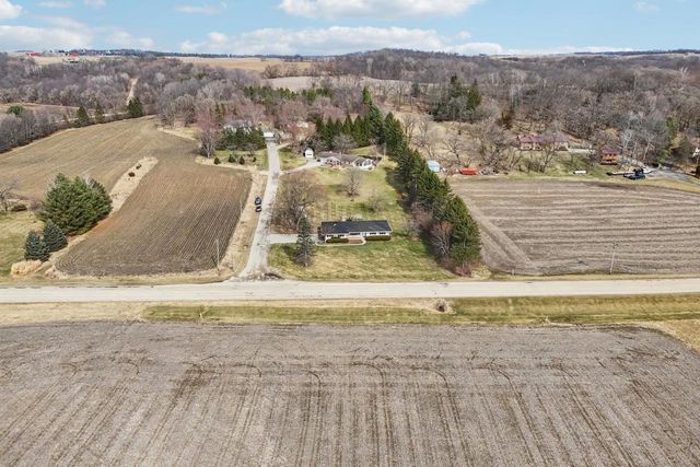 5484 Niesen Road, Cross Plains, WI 53528