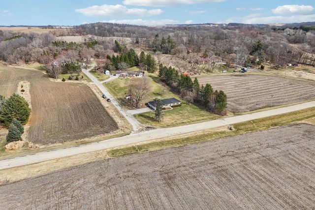 5484 Niesen Road, Cross Plains, WI 53528