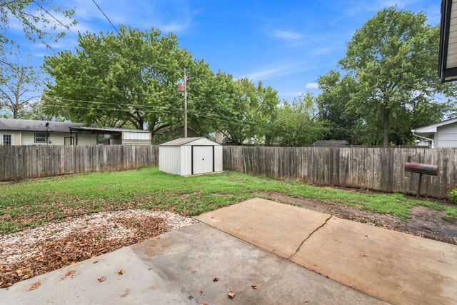 6403 N Wendell St, Park City, KS 67219