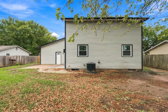 6403 N Wendell St, Park City, KS 67219