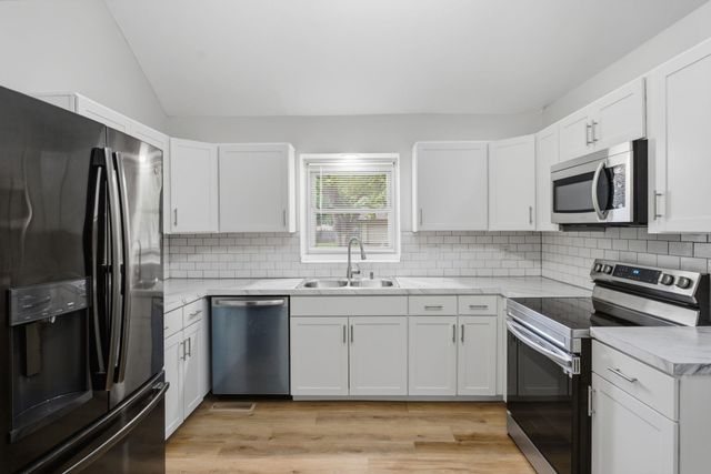 6403 N Wendell St, Park City, KS 67219