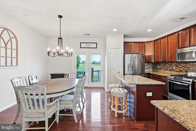 402 AURA RD, Glassboro, NJ 08028