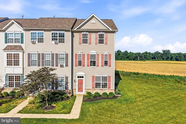 402 AURA RD, Glassboro, NJ 08028