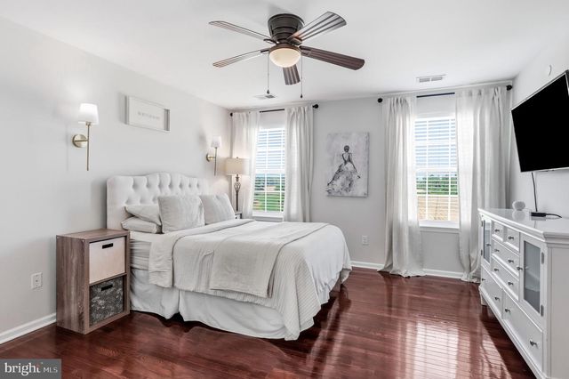 402 AURA RD, Glassboro, NJ 08028