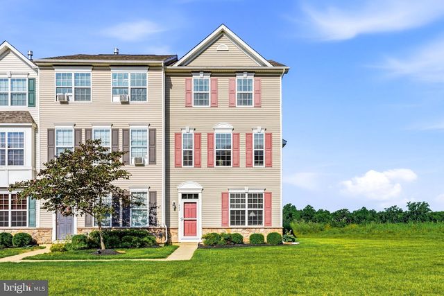 402 AURA RD, Glassboro, NJ 08028