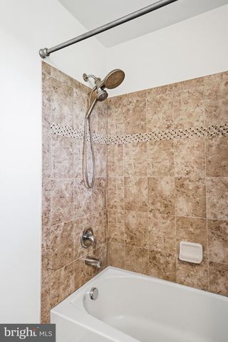 402 AURA RD, Glassboro, NJ 08028