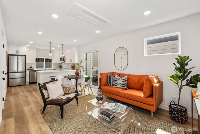 804 S Rose Street, Seattle, WA 98108