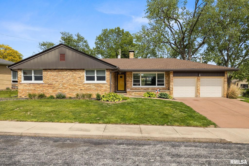 3820 N EVERGREEN Court, Peoria, IL 61614