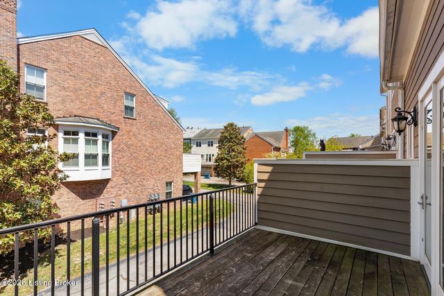 14501 Signature Point Dr, Louisville, KY 40299